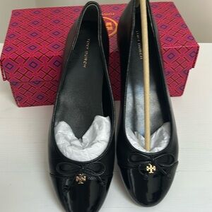 Tory Burch Black Patent Leather Flats with Gold Logo-7.5 Never worn!